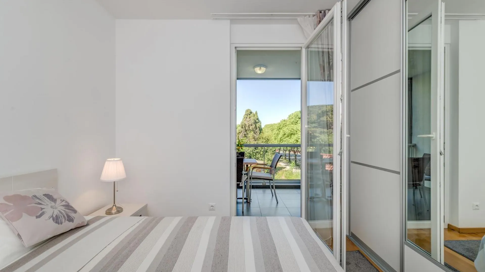 Lct Harmony Apartment Сплит
